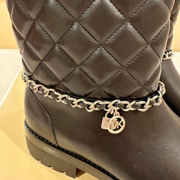 Michael Kors booties - Picture 7 of 9